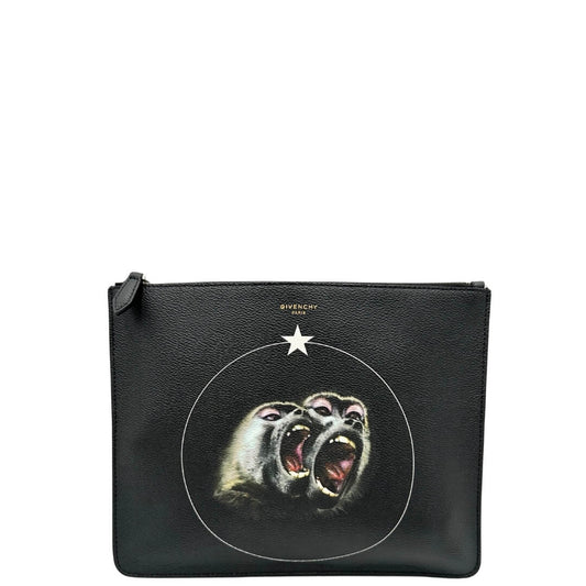 front Pochette Givenchy in pelle nera con stampa scimmie sul front, rifinita con parti metalliche argentate.