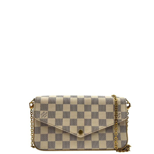 front Borsa L.V. in canvas Damier Azur rifinita con parti metalliche dorate; munita di una tracolla in catena amovibile, un portacarte e un portamonete