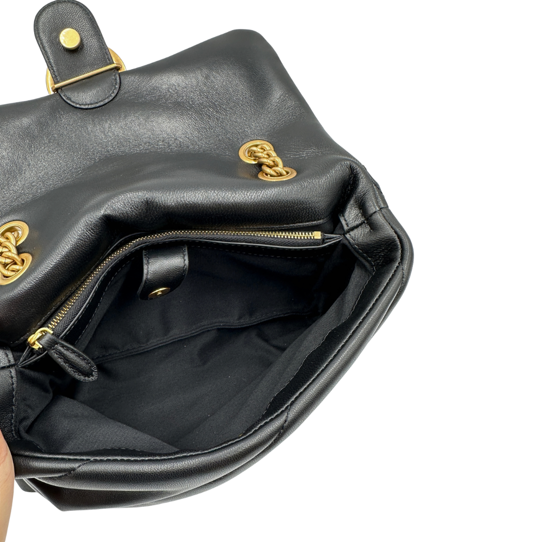 interno Borsa Pinko nella versione media in morbida nappa nera
