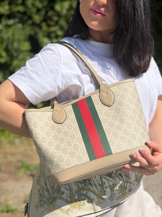 Shopping Ophidia