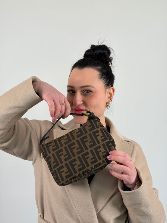 Pochette Fendi Zucca