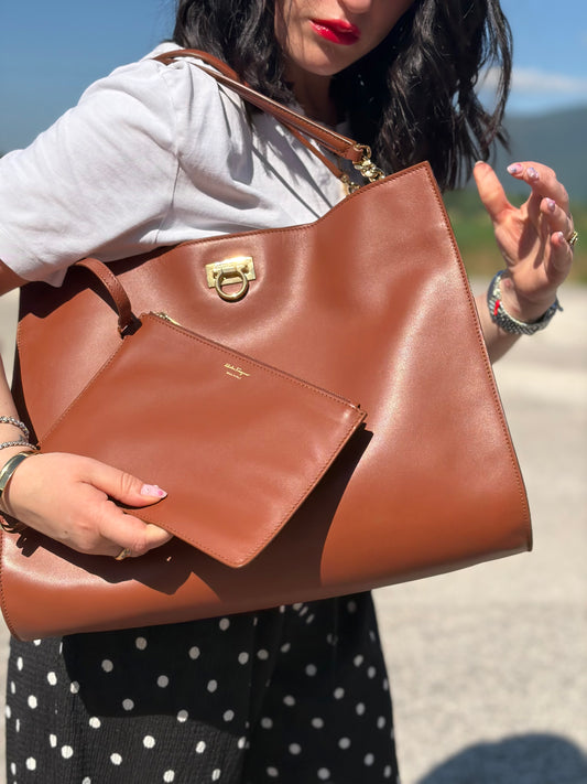 Tote Trifolio Salvatore Ferragamo cognac