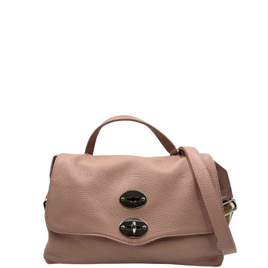 Morbida Postina in pelle rosa, munita di una tracolla in pelle e una multicolore in tessuto, di lusso, originale, eccellenti condizioni, usata.