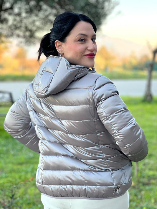 Piumino Colmar in 59% poliestere e 41% poliammide color champagne, di lusso, originale, ottime condizoni.