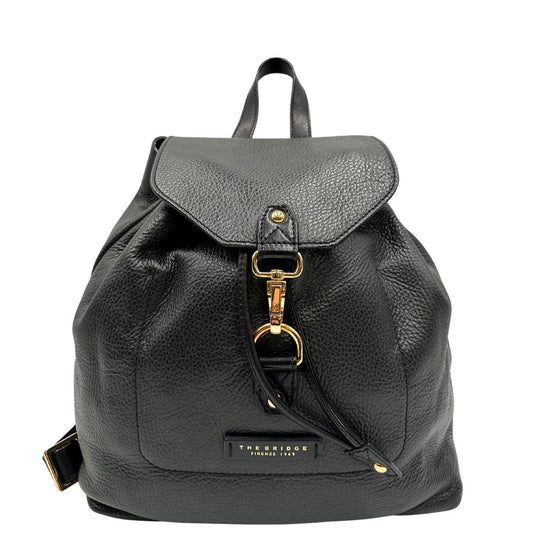Front Zaino The Bridge in pelle martellata nera, rifinito con parti metalliche dorate, munito di bretelle in pelle regolabili. Completo di dustbag. Originale, usata, di lusso, in ottime condizioni