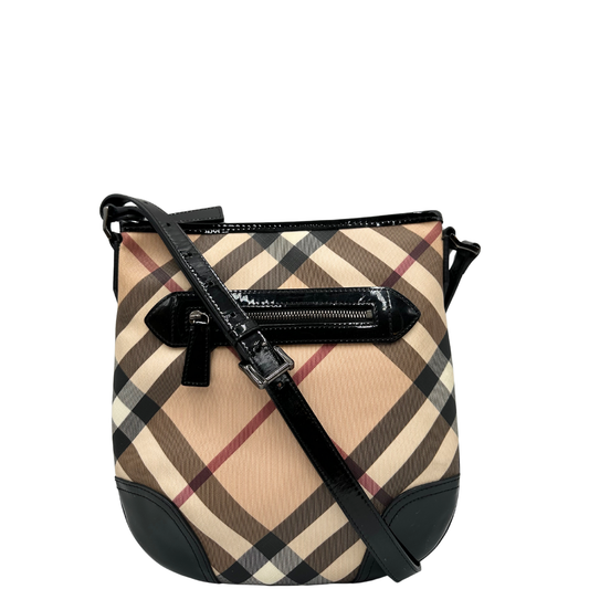 Borsa Burberry in canvas con trama tartan con parti metalliche argentate e finiture in pelle nera verniciata; munita di una tracolla regolabile.
