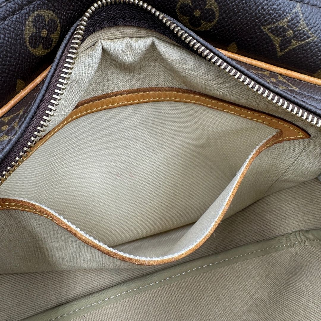 Reporter PM Louis Vuitton