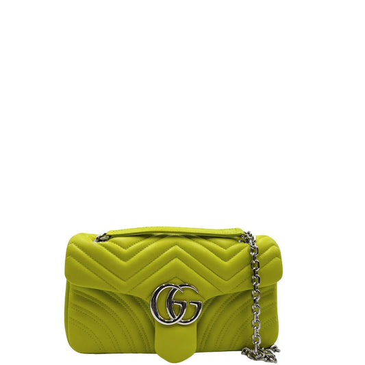 front Borsa Gucci Marmont in pelle matelassè nella versione media, di lusso, originale, eccellenti condizioni, usata.