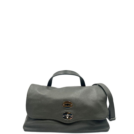 front Borsa Postina Zanellato in pelle verde oliva, indossabile comodamente a spalla o mano, di lusso, originale, ottime condizioni, usata.