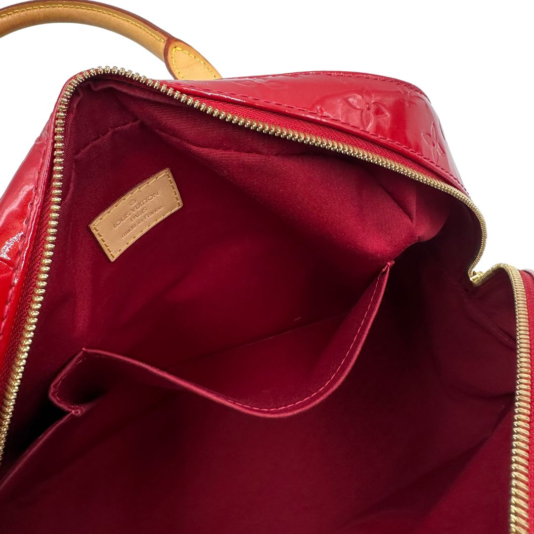 interno Borsa Louis Vuitton realizzata in pelle monogram verniciata e dettagli in vacchetta naturale, di lusso, originale, ottime condizioni, usata.