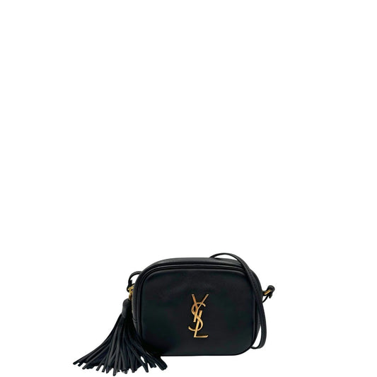 front Borsa Saint Laurent in pelle nera con iconico logo Cassandre in metallo dorato, di lusso, originale, ottime condizioni, usata.