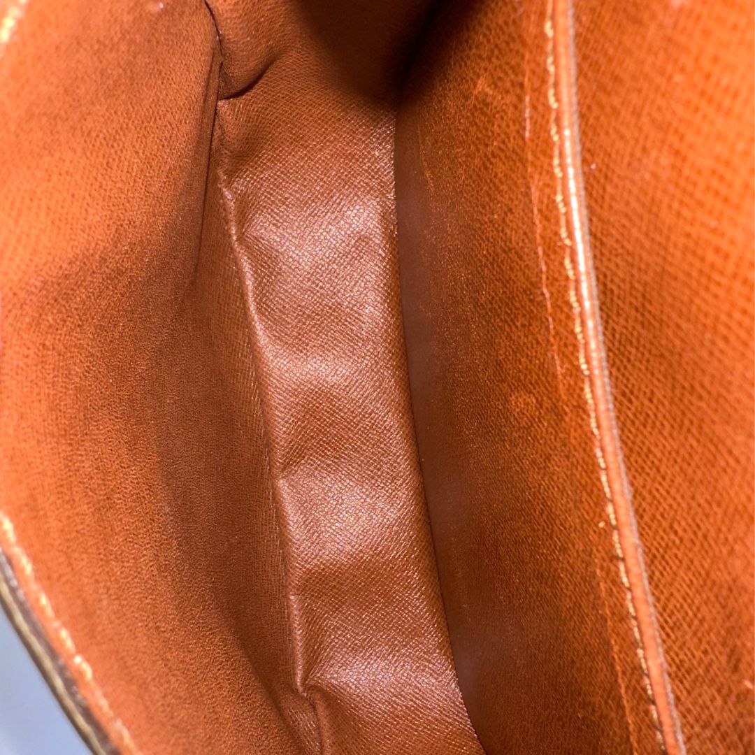 interno Borsa Saint Cloud LV in canvas monogram, indossabile a tracolla, di lusso, originale, ottime condizioni, usata.