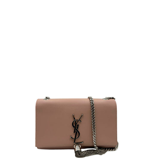 front Borsa Saint Laurent Kate in pelle rosa con iconica nappa decorativa, di lusso, originale, ottime condizioni, usata.