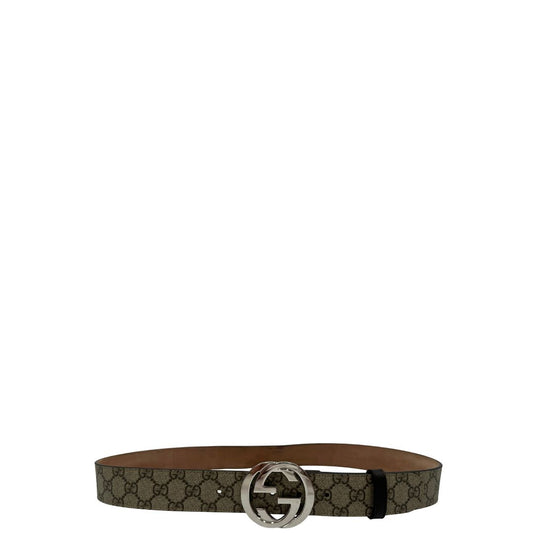 Cintura Gucci GG beige con hardware argentato, di lusso, originale, ottime condizioni.