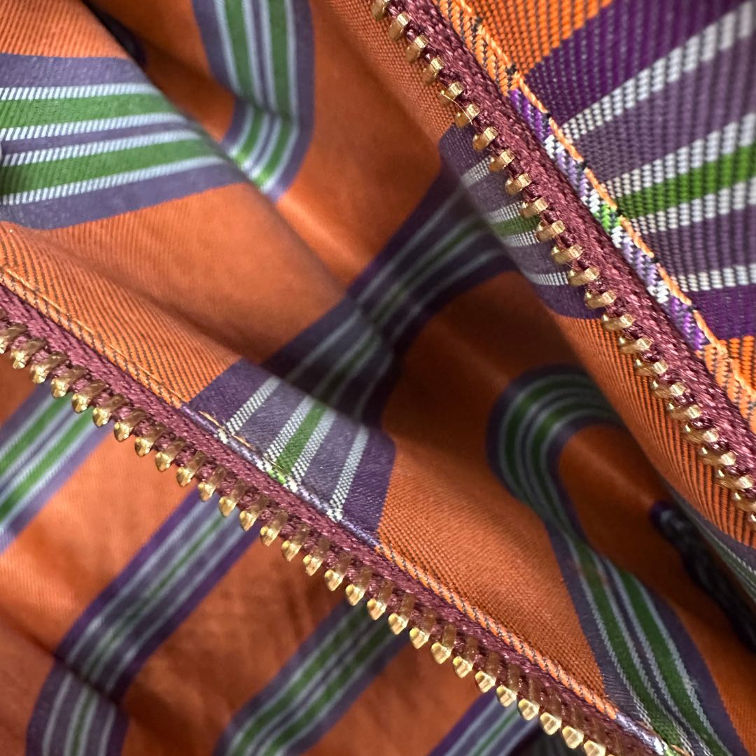 interno Borsa Etro in canvas trama Paisley, di lusso, originale, ottime condizioni, usata.