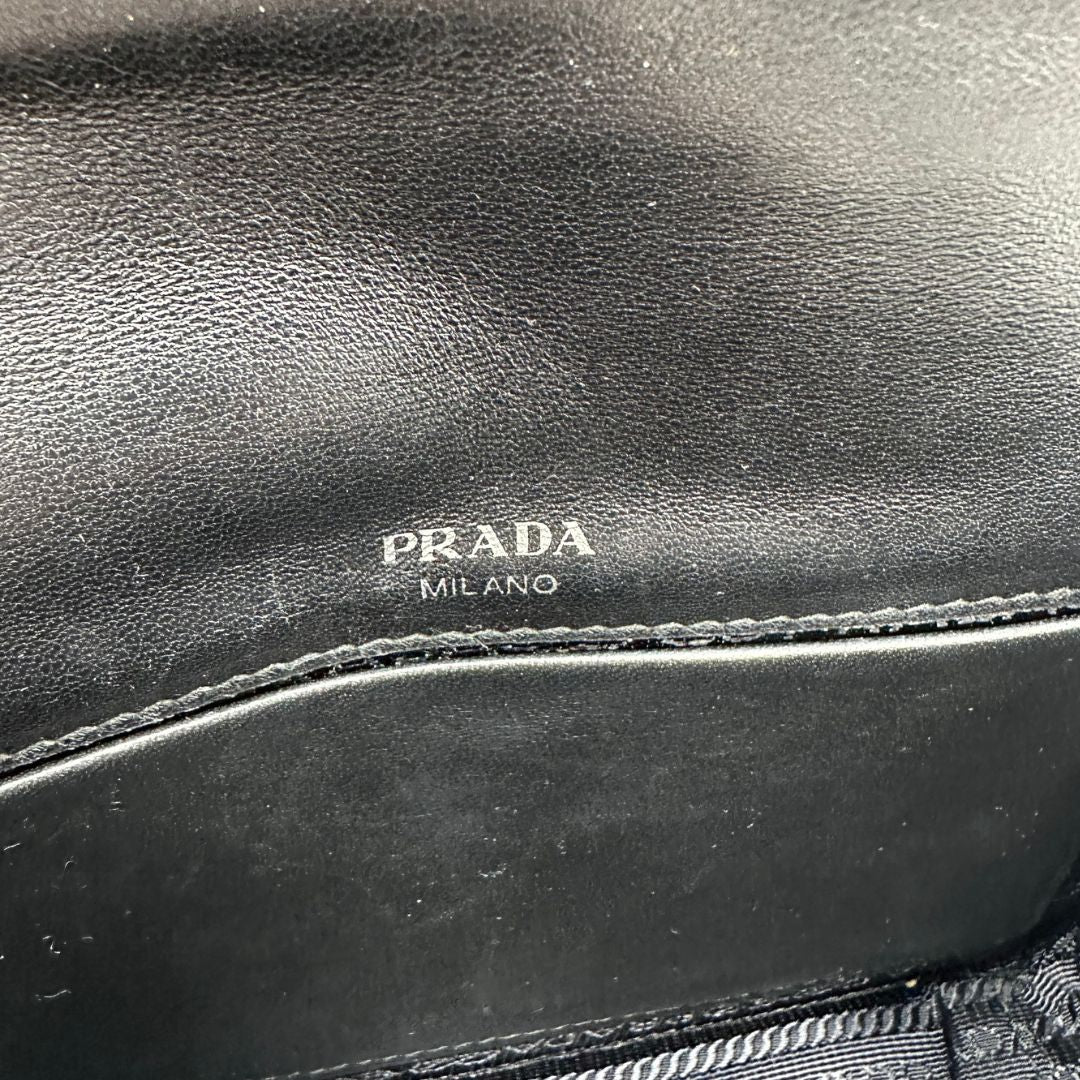 Borsa Prada goffrata