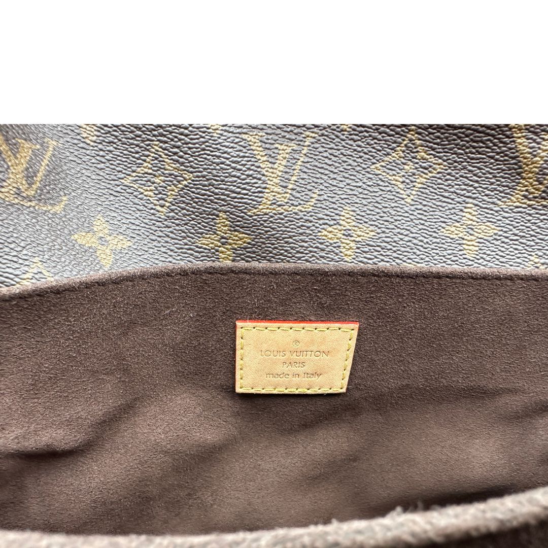 interno della Borsa LV in canvas monogrammato marrone