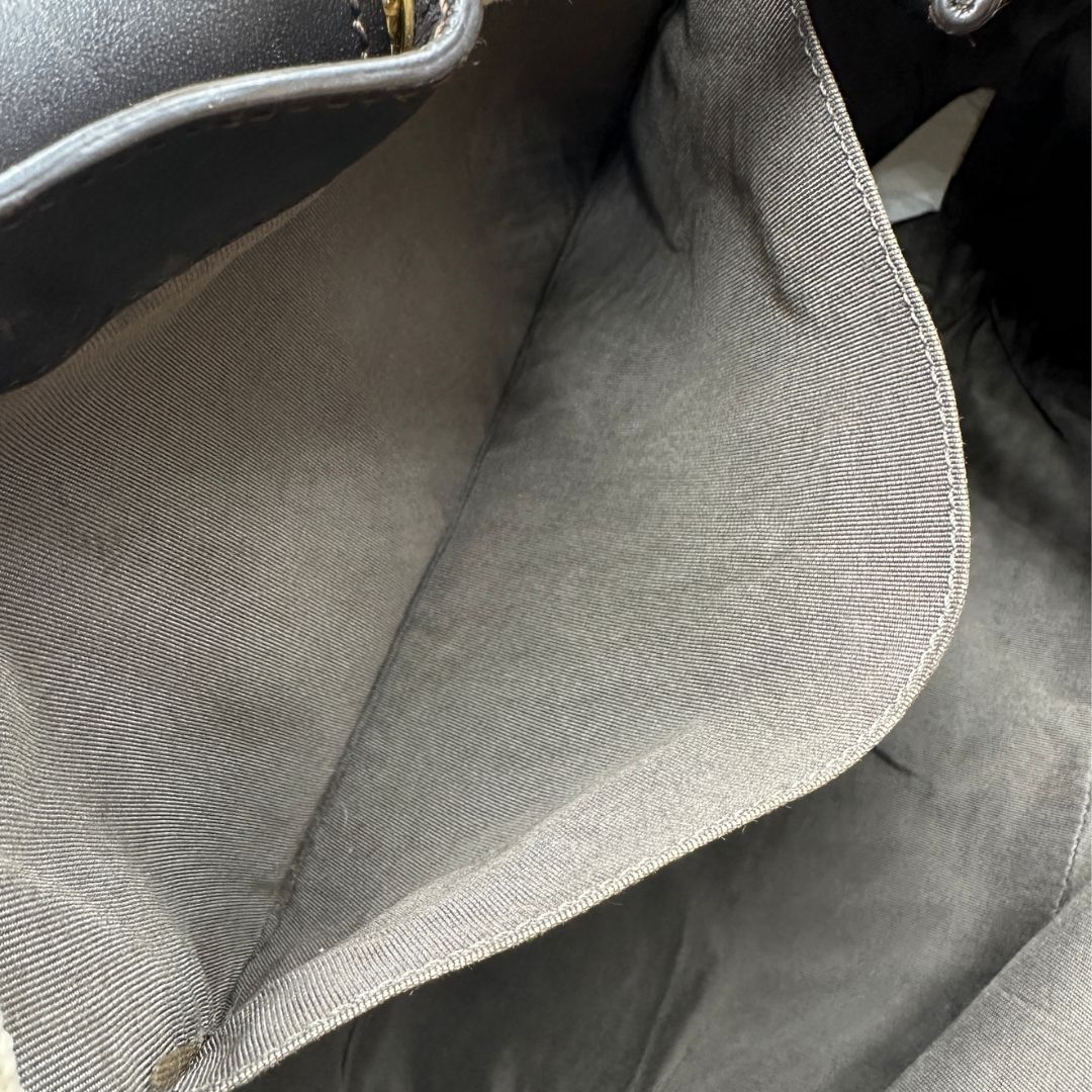 Borsa Borbonese caratterizzata dalla trama Occhio di Pernice