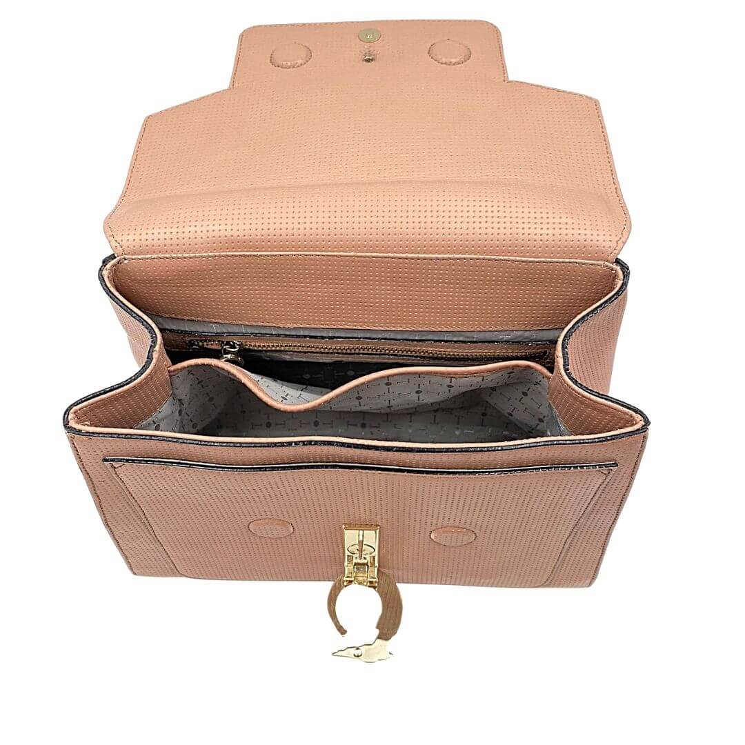 Foto borsa a mano Trussardi in pelle cipria con tracolla. Borse di marca usate.