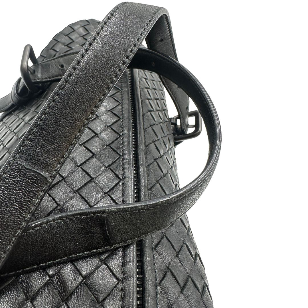  Borsa Bottega Veneta Montaigne in pelle trama intreccio nera, indossabile a spalla, di lusso, originale, ottime condizioni, usata