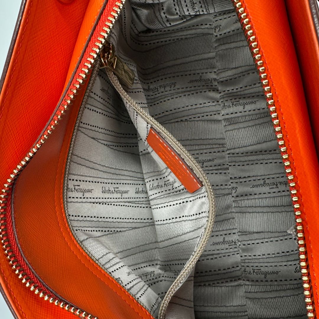 Borsa Salvatore Ferragamo gancini