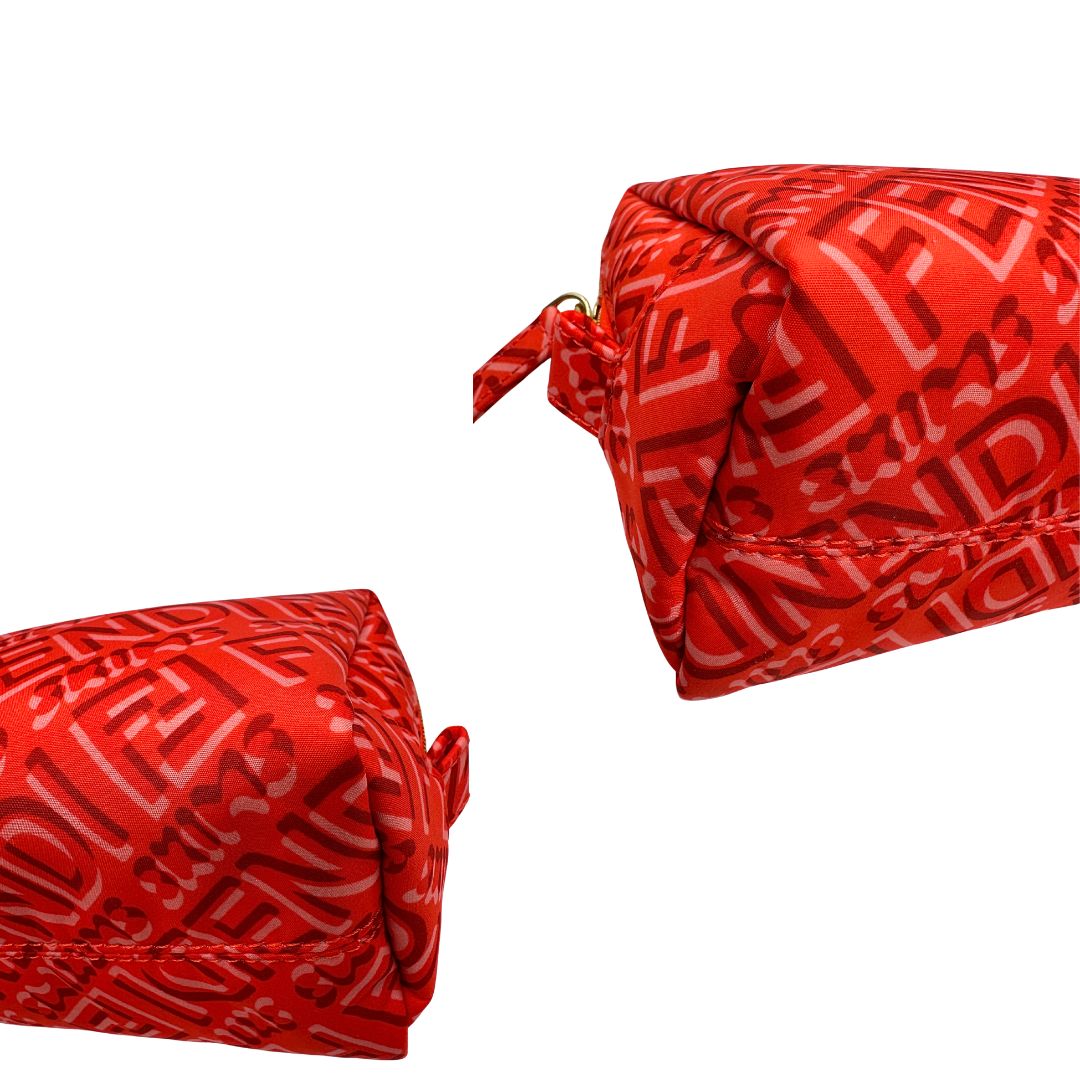 angoli Beauty Fendi in nylon color tulipano con iconico logo su tutta la superficie e parti metalliche dorate, di lusso, originale, eccellenti condizioni. 