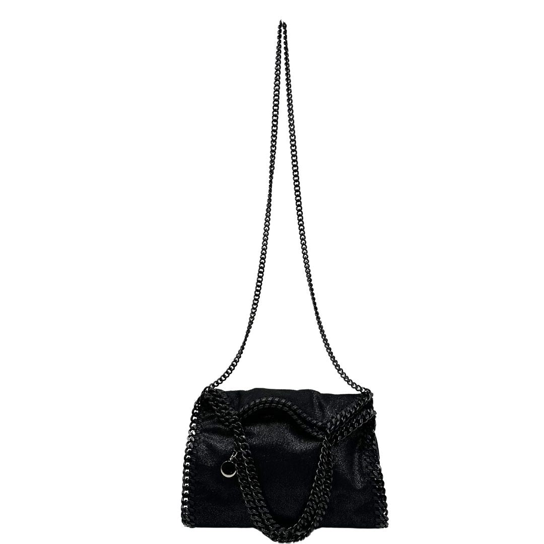 Borsa Stella McCartney Falabella in tessuto vegano nero con parti metalliche tono su tono. Completa di dustbag, di lusso, originale, eccellenti condizioni.