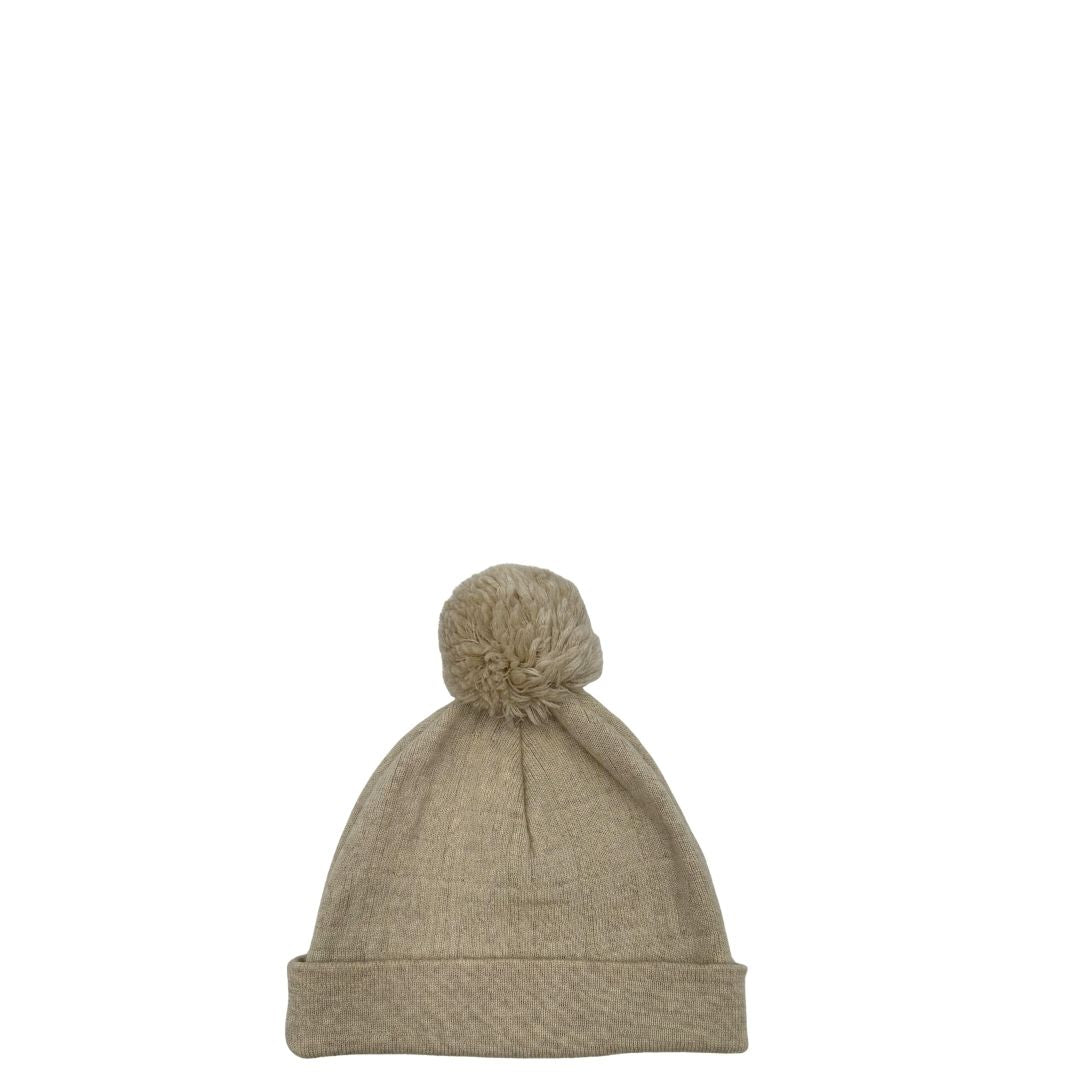 Set combinato con sciarpa e cappello Fendi entrambi in Lana color beige. Originale, usati, di lusso, in ottime condizioni.
