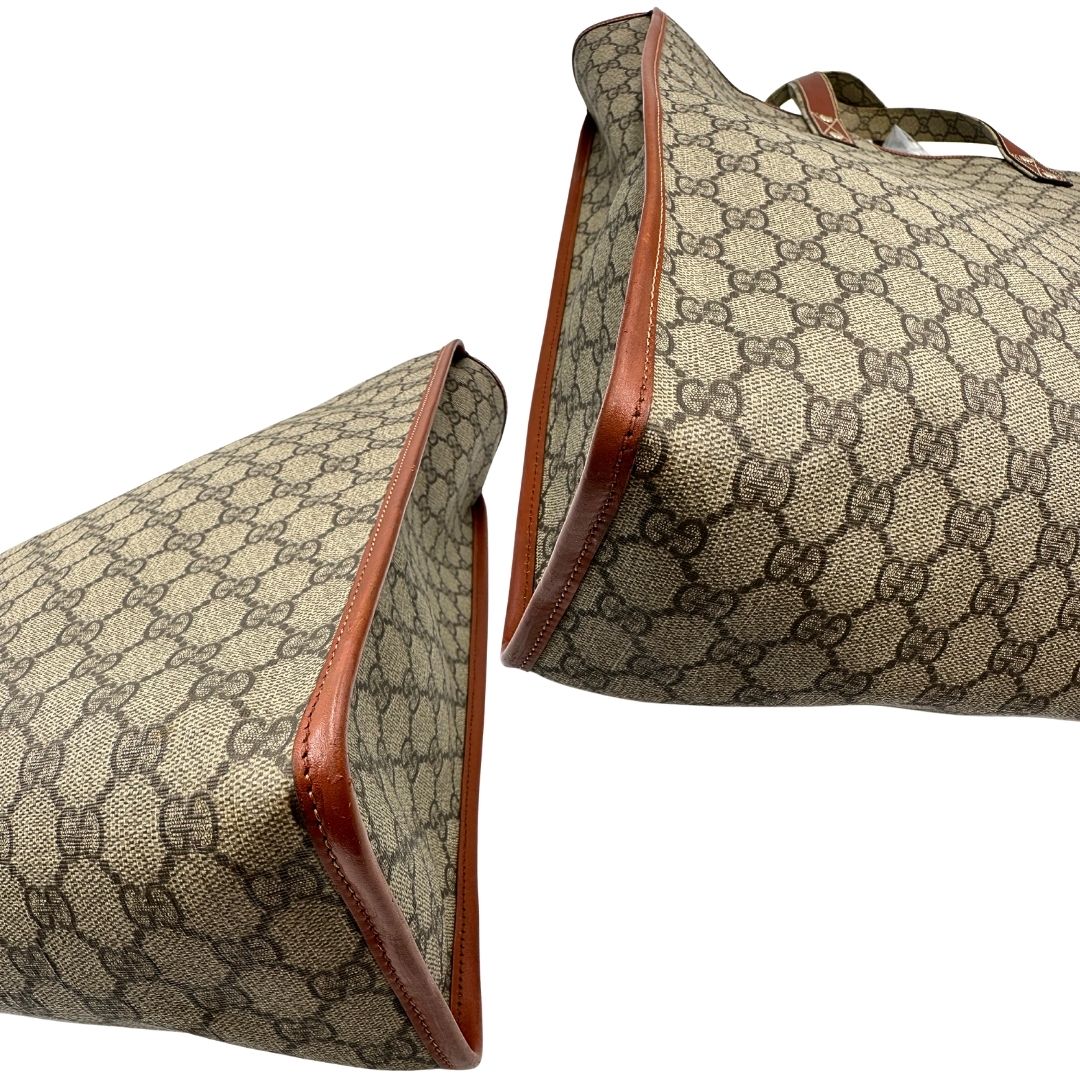 angoli Tote Gucci in canvas GG beige con profili in pelle marrone e dettaglio Web verde e rosso, munita di doppi manici, indossabile a spalla, di lusso, originale, ottime condizioni. 