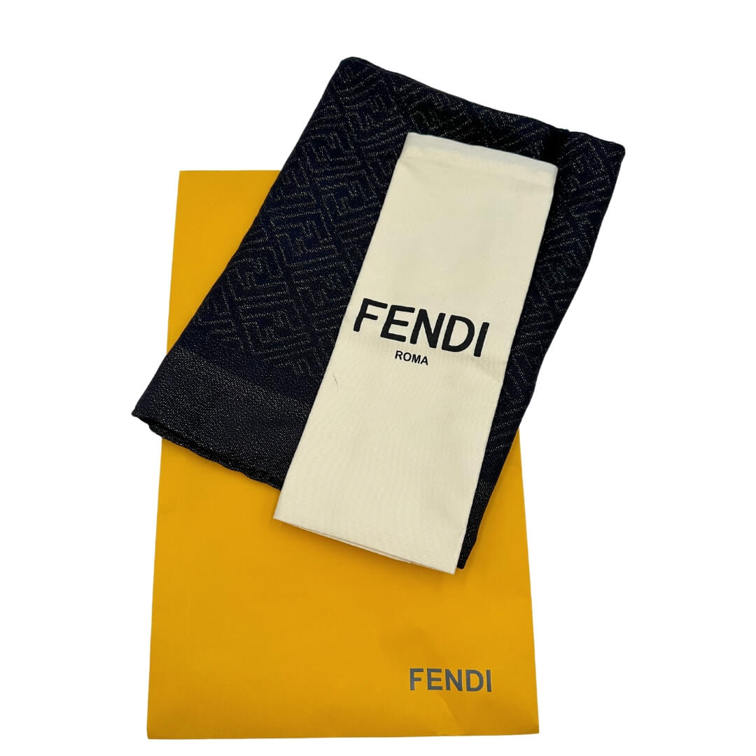 Stola Fendi