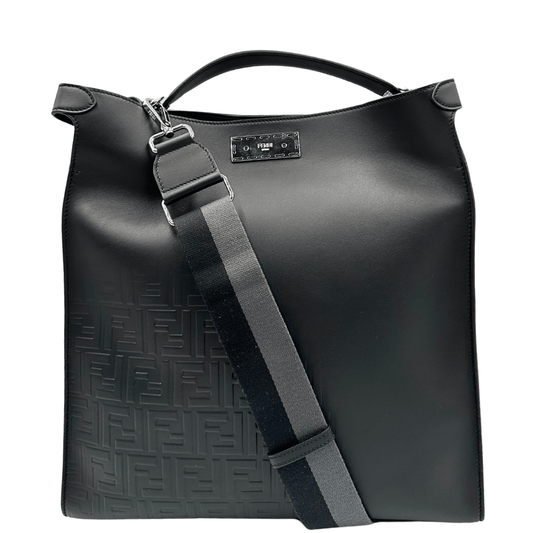 Borsa Fendi Peekaboo x-lite misura grande in pelle nera con ff in rilievo. Borse di lusso usate