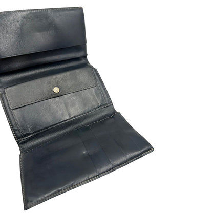 interno Portafoglio Fendi in pelle blu notte trama Pequin con parti metalliche dorate, di lusso, originale, ottime condizioni, usato. 