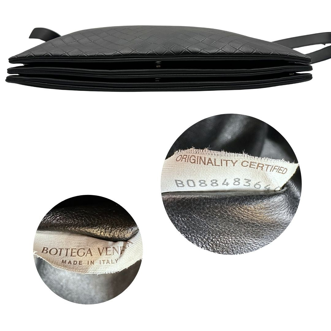 Base Cartella Bottega Veneta in pelle intrecciata nera, rifinita con inserti metallici argentati e munita di una tracolla regolabile