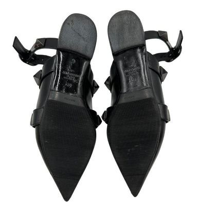 Ballerine Valentino Garavani in pelle nera impreziosite da iconiche borchie effeto renio.