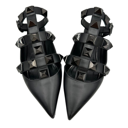 Ballerine Valentino Garavani in pelle nera impreziosite da iconiche borchie effeto renio.