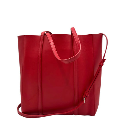 retro Borsa Balenciaga in pelle color rosso fragola con parti metalliche argentate; munita di doppi manici e una tracolla amovibile e regolabile 