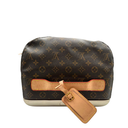 Borsone Louis Vuitton Horizon Soft Duffle 55 in canvas marrone monogram con dettagli in vacchetta naturale e parti metalliche argentate. Munito di doppi manici in tessuto e un manico singolo in vacchetta. Completo di dustbag. Originale, usato, in condizioni ottime. 