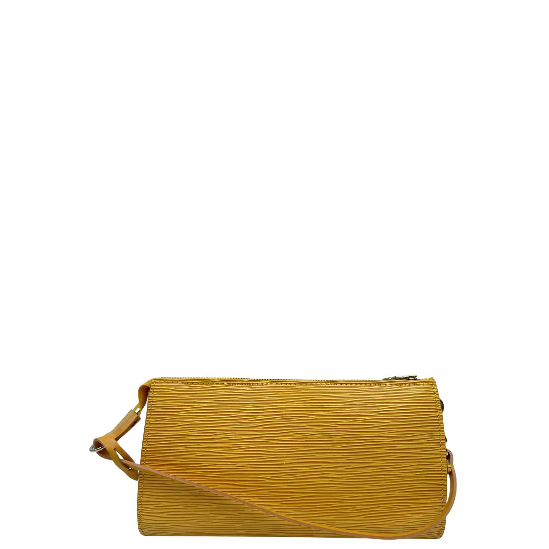 Retro Pochette Louis Vuitton Accessoires in pelle Epi giallo ocra con parti metalliche dorate, munita di mono manico e tracolla regolabile, e amovibile. Completa di scatola. Originale, usato, condizioni ottime. 