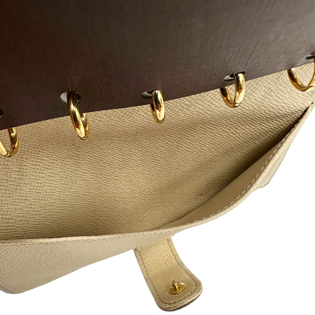 Porta agenda Louis Vuitton in tela monogram; chiusura a bottone in metallo dorato