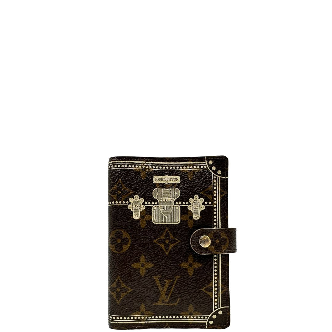 Porta agenda Louis Vuitton in tela monogram; chiusura a bottone in metallo dorato