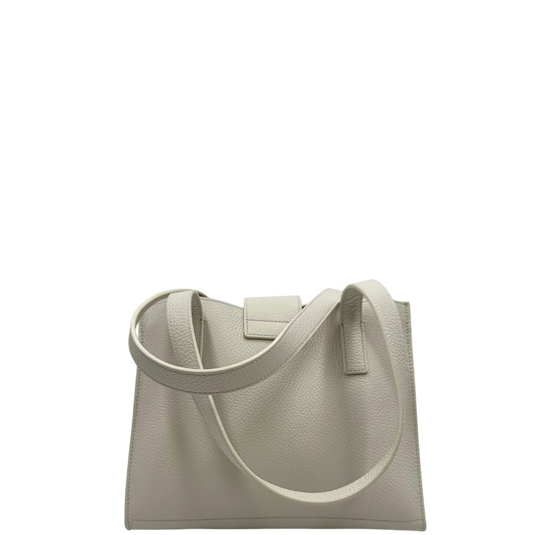 retro Borsa Furla in pelle martellata color bianco latte con parti metalliche oro chiaro; munita di doppi manici, indossabile a spalla