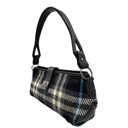 lato Borsa Burberry in lana trama tartan con finiture in pelle nera e parti metalliche color argento anticato; munita di un manico singolo, indossabile a spalla, di lusso, originale, ottime condizioni.  