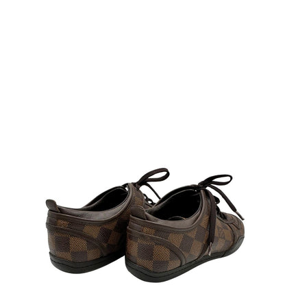Scarpe Louis Vuitton in canvas Damier Ébène e dettagli in pelle marroni con lacci tono su tono. Complete di scatola logata e dustbag, di lusso, ottime condizioni, originale.