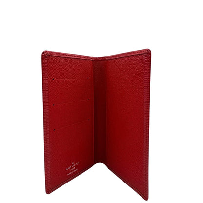 Portacarte Louis Vuitton in pelle Epi rossa; completo di dustbag, di lusso, originale, usato.