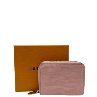 Portafoglio Louis Vuitton Epi rosa con parti metalliche argentate. Completo di scatola logata, di lusso, originale, ottime condizioni.