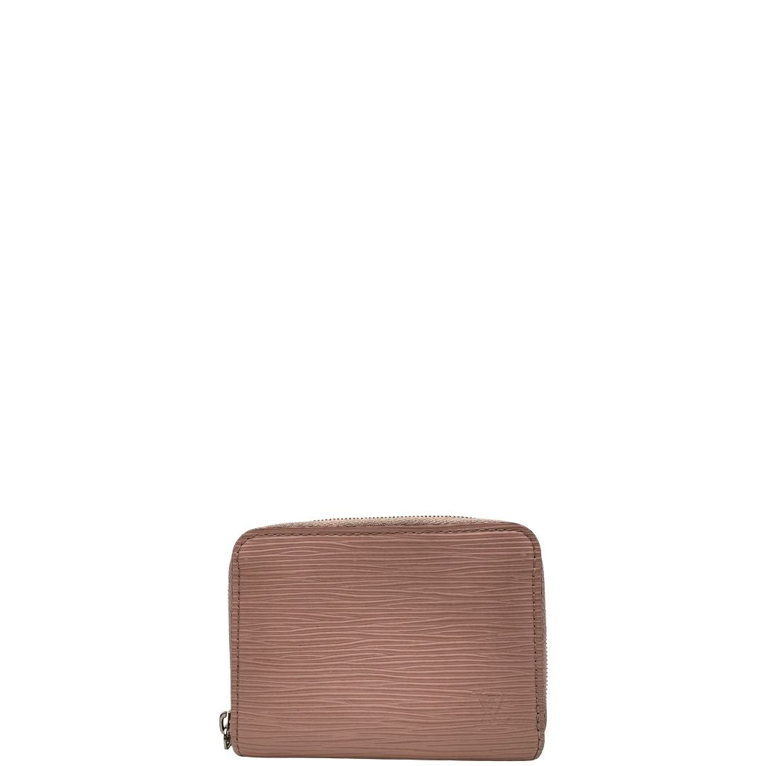 Portafoglio Louis Vuitton Epi rosa con parti metalliche argentate. Completo di scatola logata, di lusso, originale, ottime condizioni.