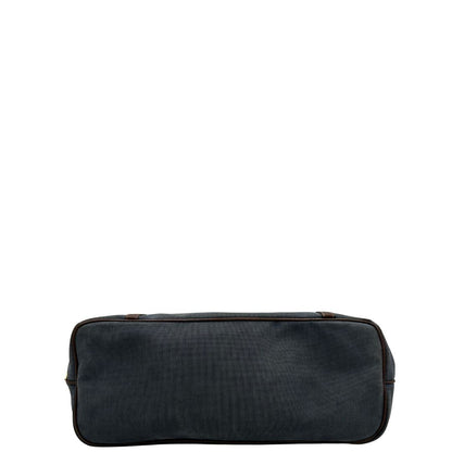 base Borsa Prada in denim con finiture in pelle marroni e parti metalliche dorate; munita di doppi manici e una tracolla amovibile e regolabile, impreziosita da un porta address. Completa di dustbag, di lusso, ottime condizioni, originale. 