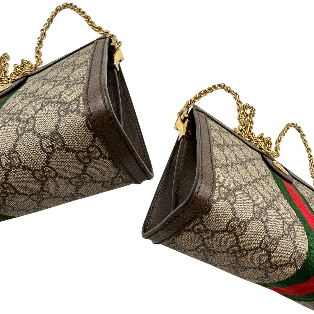 angoli Borsa Gucci Ophidia in canvas beige GG con finiture in pelle marrone, striscia Web in tessuto verde e rosso, con parti metalliche dorate. Dotata di una tracolla in catena, di lusso, originale, ottime condizioni. 