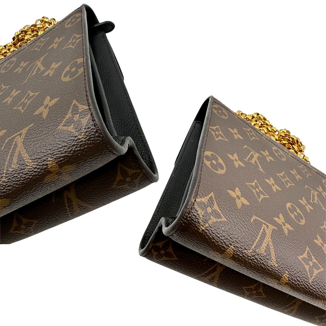 angoli Borsa in canvas marrone monogram, finiture nere e parti metalliche dorate; munita di una tracolla in catena scorrevole. Completa di scatola, di lusso, originale, ottime condizioni. 