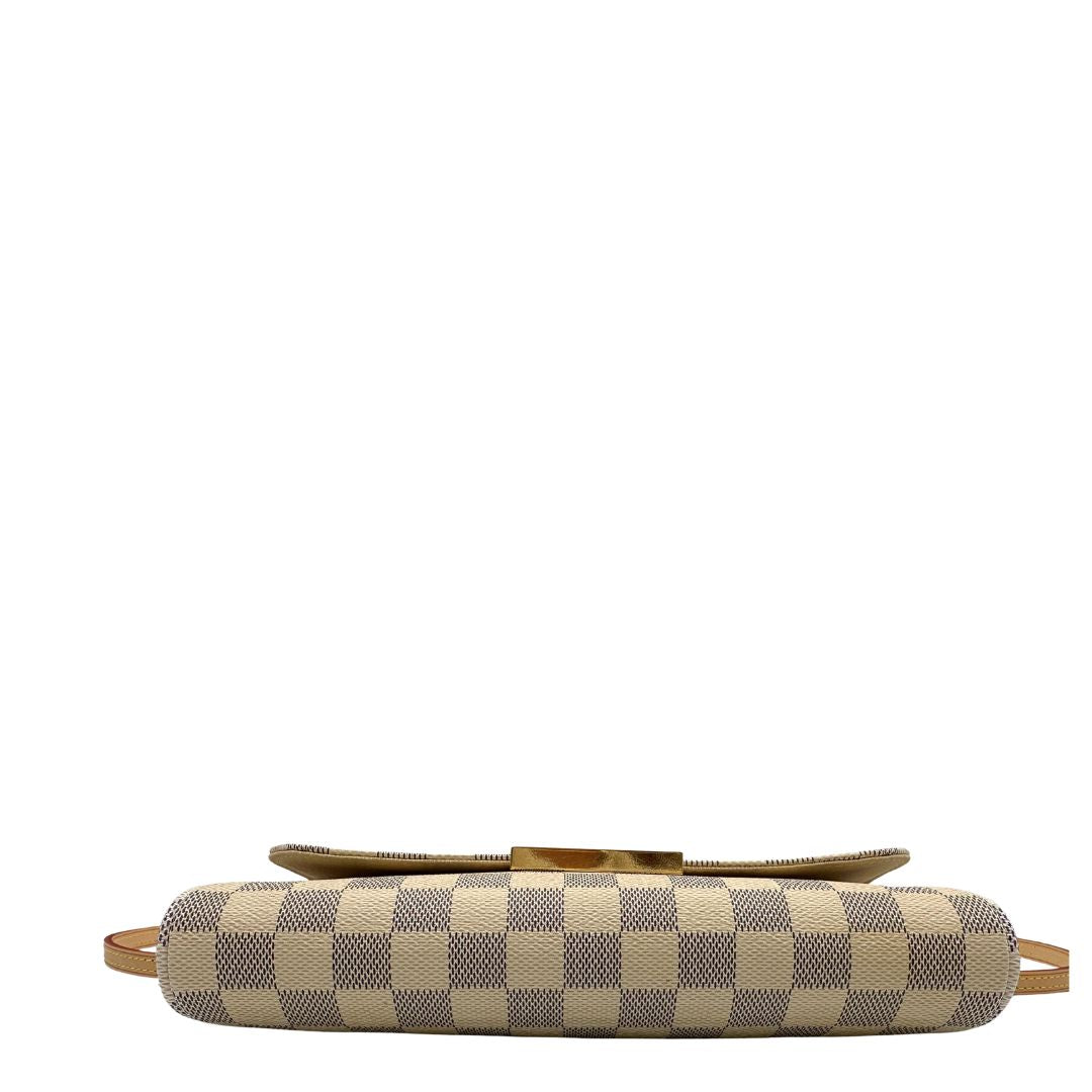 Base Borsa Louis Vuitton Favorite in canvas Damier Azur con parti metalliche dorate. Munita di una tracolla amovibile in vacchetta naturale e un manico in catena. Originale, usato, in condizioni ottime. 